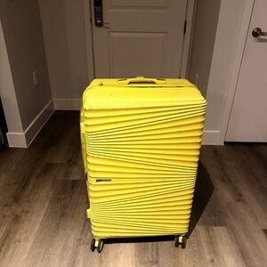 Samsonite Yellow Hardside Spinner Luggage